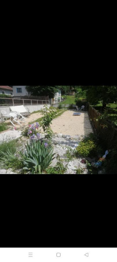 Le Studio Apartman Saint-Jean-en-Royans Kültér fotó